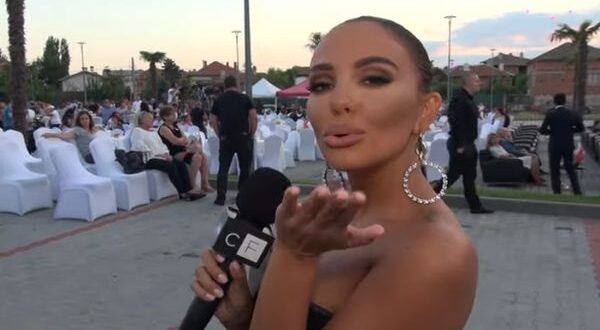 Николета Лозанова: Червила и клюки за тях, дрехи, бельо